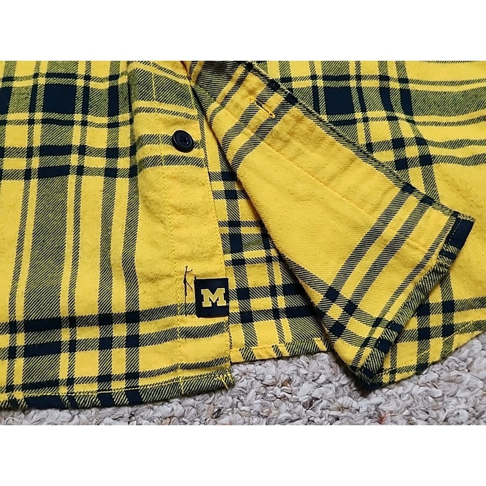 Columbia Michigan Wolverines Flare Gun Cotton Flannel Shirt size Men's‎ Medium - Picture 4 of 15